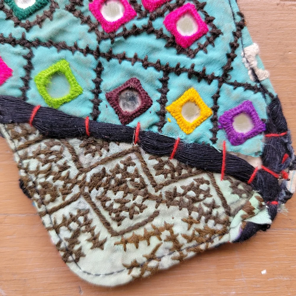 🪬🍄 Free People Boho Embroidered Repurposed vtg banjara hippie Wallet card case